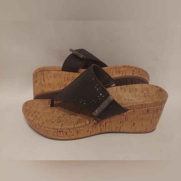 Vionic Anitra Womens Black Leather Wedge Sandal Slides Size 8 - Picture 1 of 12